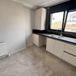 Sağlam'dan Göztepede 95 M2 Net Merkezi Konumda Satılık Daire