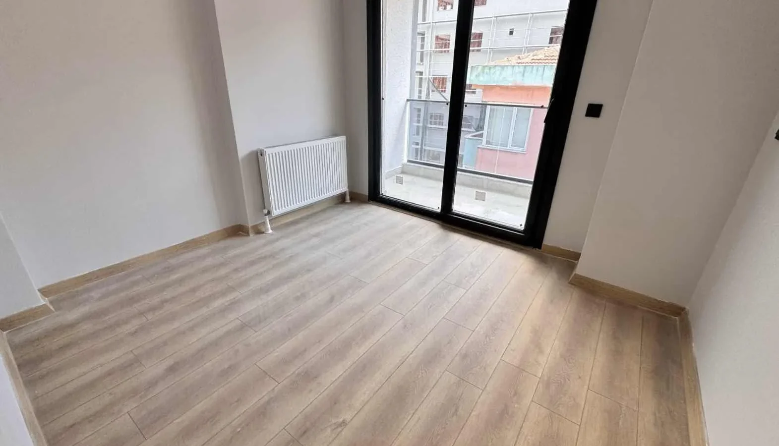 Sağlam'dan Göztepede 95 M2 Net Merkezi Konumda Satılık Daire