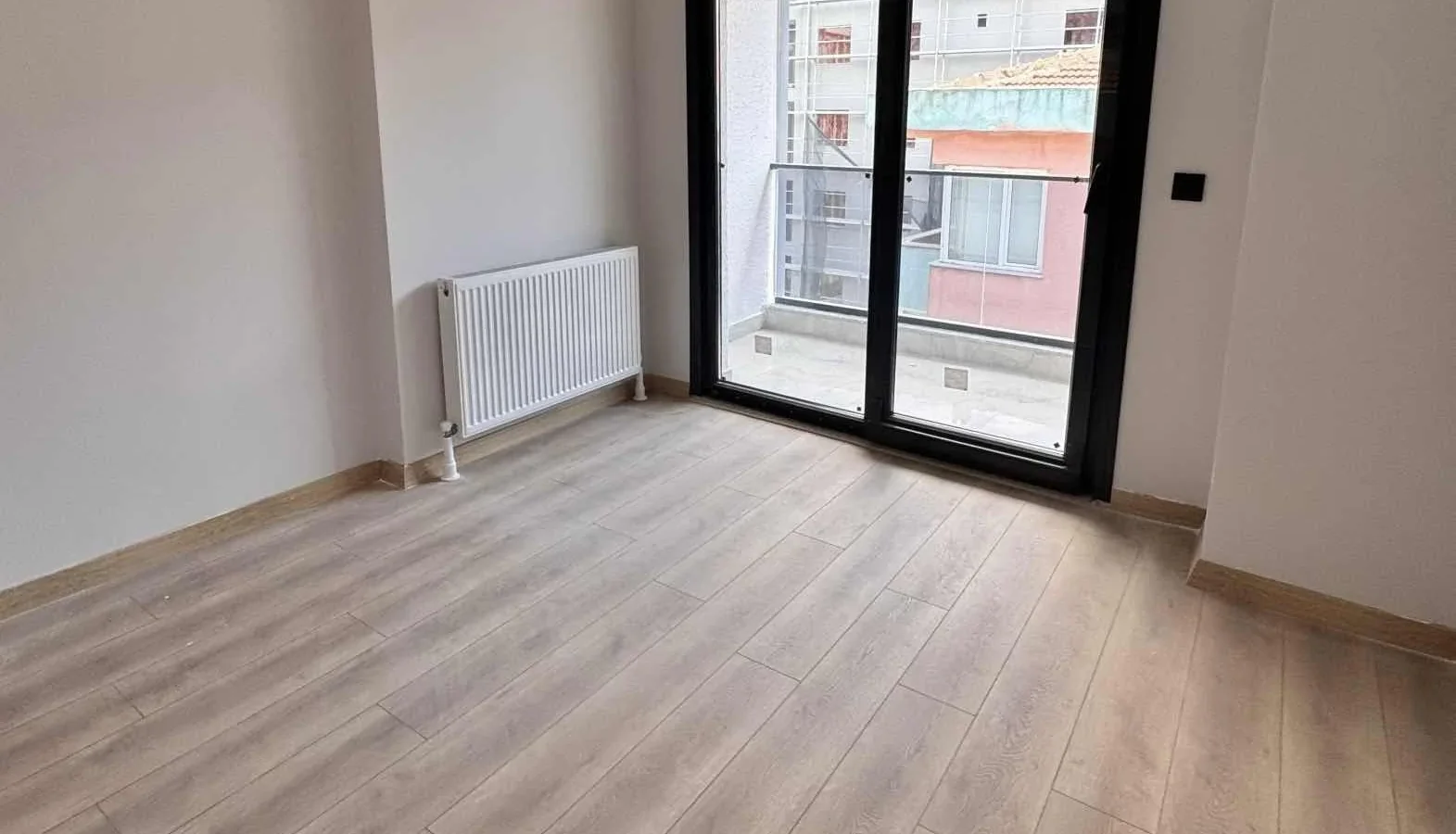 Sağlam'dan Göztepede 95 M2 Net Merkezi Konumda Satılık Daire