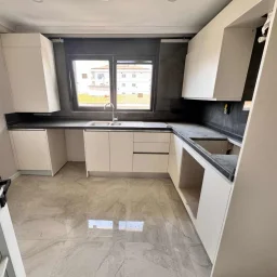 Sağlam'dan Göztepede 95 M2 Net Merkezi Konumda Satılık Daire