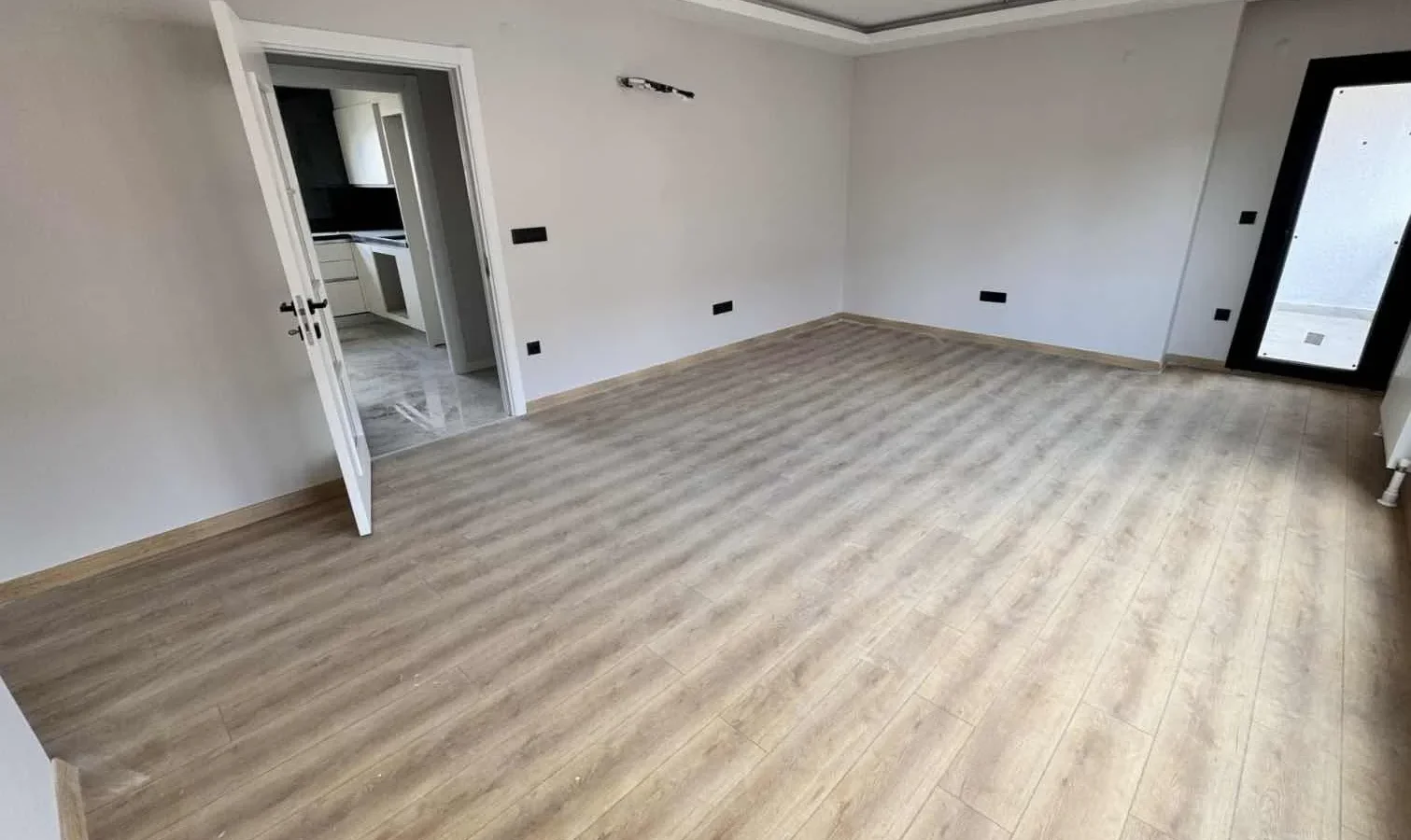Sağlam'dan Göztepede 95 M2 Net Merkezi Konumda Satılık Daire