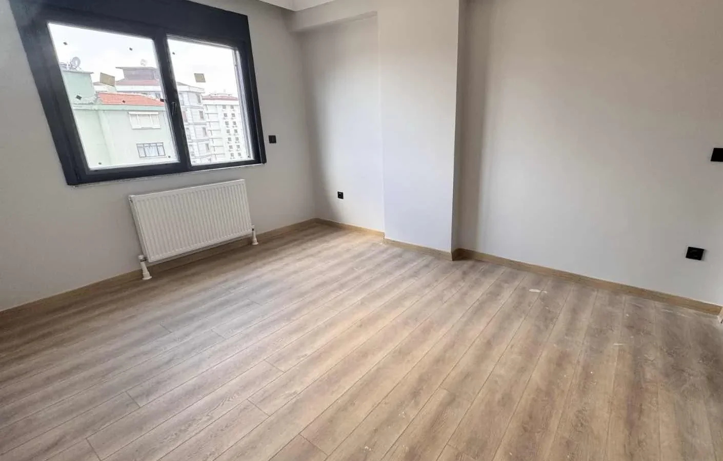 Sağlam'dan Göztepede 95 M2 Net Merkezi Konumda Satılık Daire