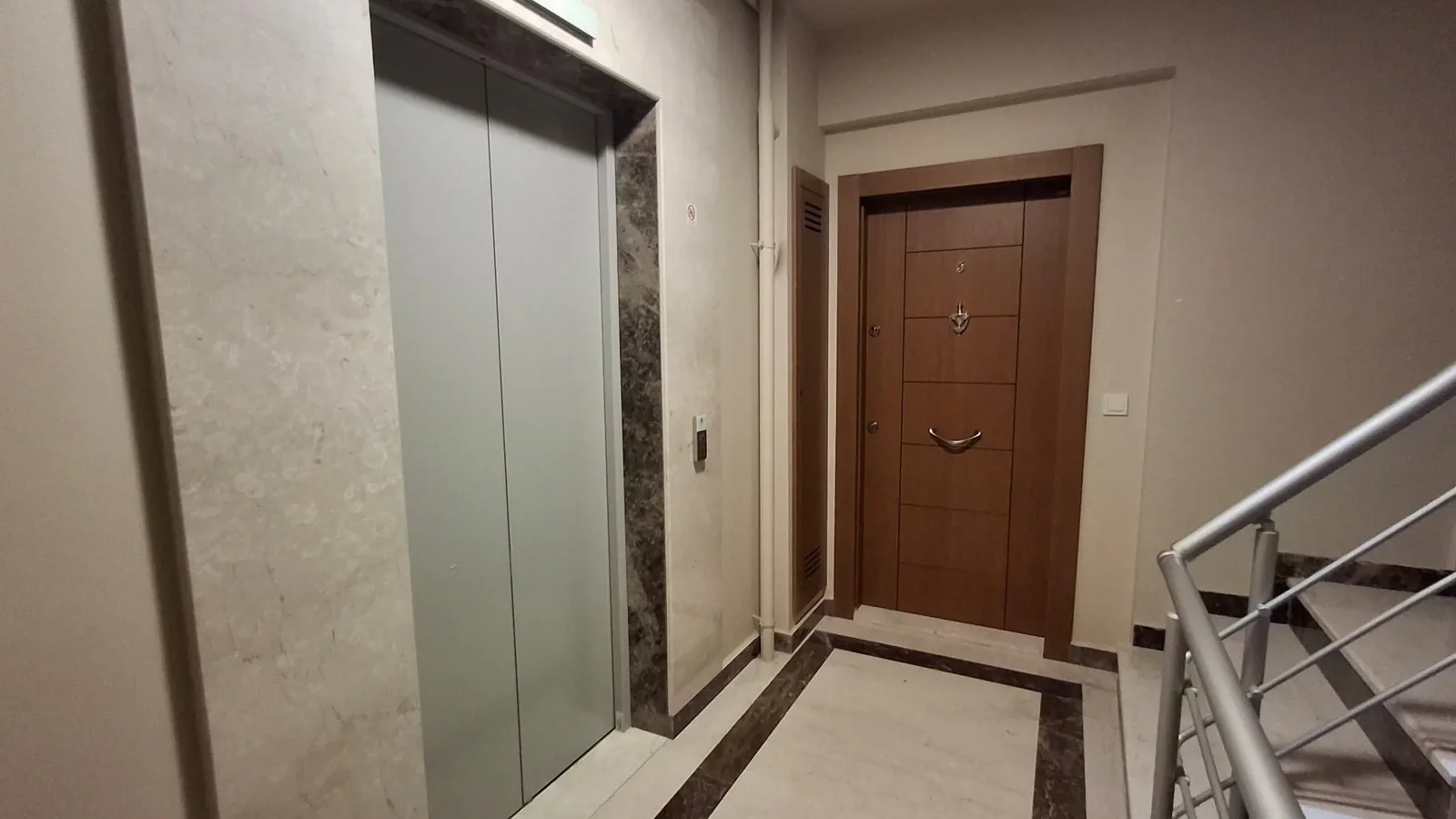 Mutluol Proje'den Şaşkınbakkal Sahilde Satılık 3+1 Daire