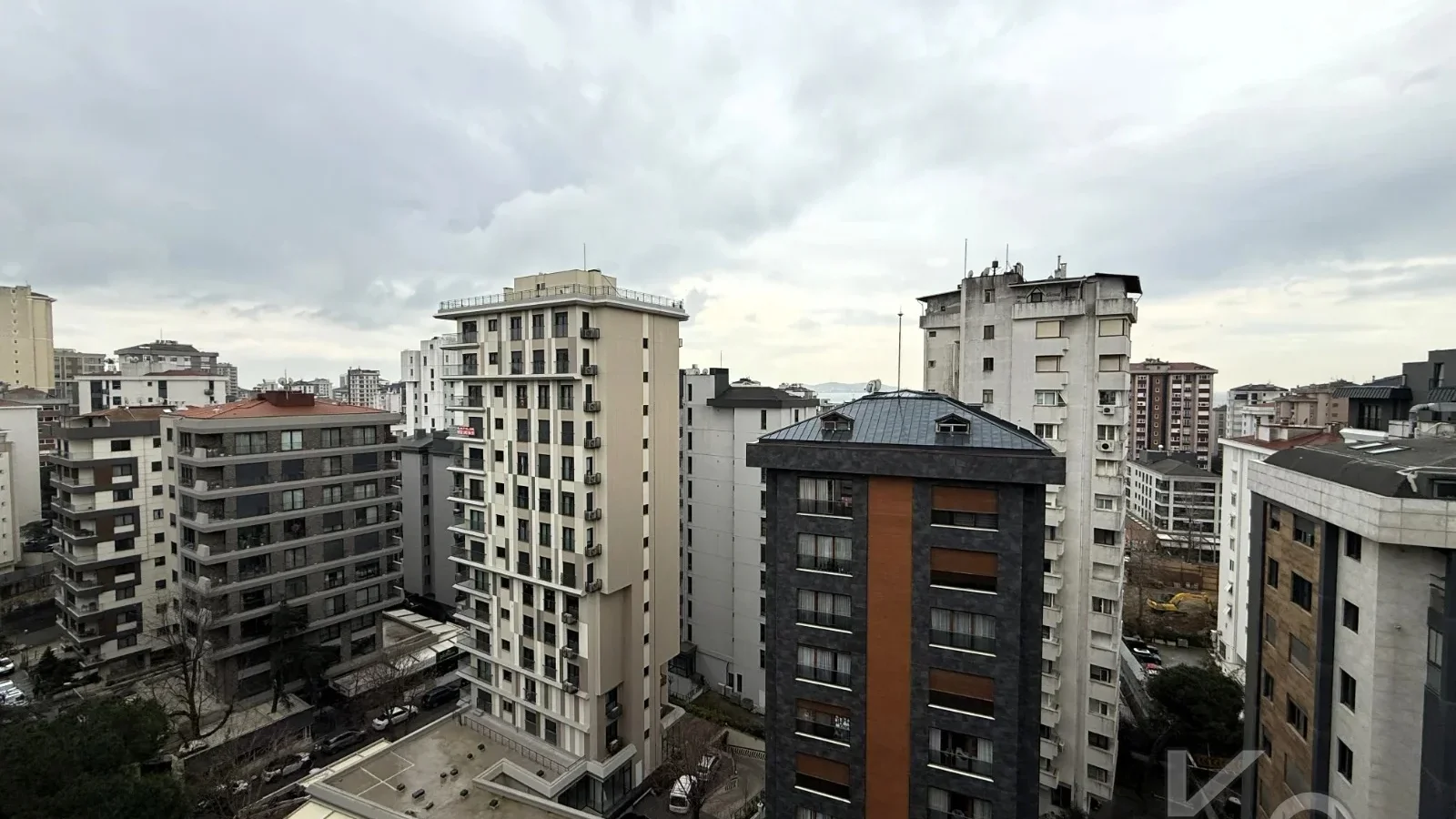 Laci̇vertcadde Şaşkınbakkal Güvenlikli Katta Tek 56m² Salonlu 160m² Net 4,5+1