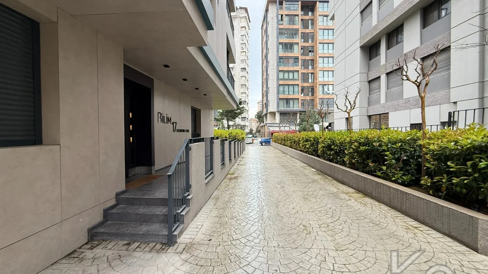 Laci̇vertcadde Şaşkınbakkal Güvenlikli Katta Tek 56m² Salonlu 160m² Net 4,5+1