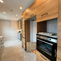 Laci̇vertcadde Şaşkınbakkal Güvenlikli Katta Tek 56m² Salonlu 160m² Net 4,5+1