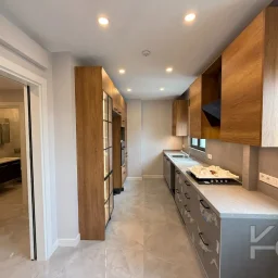 Laci̇vertcadde Şaşkınbakkal Güvenlikli Katta Tek 56m² Salonlu 160m² Net 4,5+1