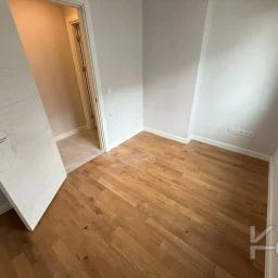 Laci̇vertcadde Şaşkınbakkal Güvenlikli Katta Tek 56m² Salonlu 160m² Net 4,5+1