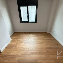 Laci̇vertcadde Şaşkınbakkal Güvenlikli Katta Tek 56m² Salonlu 160m² Net 4,5+1