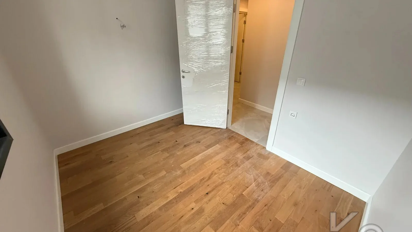 Laci̇vertcadde Şaşkınbakkal Güvenlikli Katta Tek 56m² Salonlu 160m² Net 4,5+1