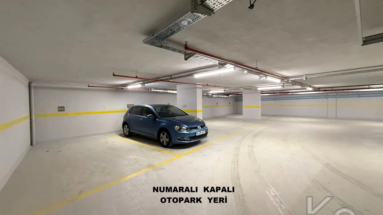 Laci̇vertcadde Şaşkınbakkal Güvenlikli Katta Tek 56m² Salonlu 160m² Net 4,5+1