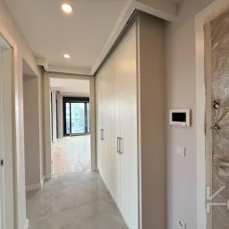Laci̇vertcadde Şaşkınbakkal Güvenlikli Katta Tek 56m² Salonlu 160m² Net 4,5+1