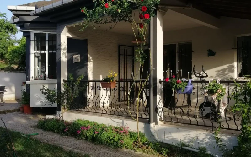Tekirdağ Süleymanpaşa'da Meyve Ağaçları İçinde Müstakil Ev