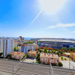 Taşınmaya Hazır-deniz Manzaralı, 34 M² Salon, Balkonlu 3+1 Daire