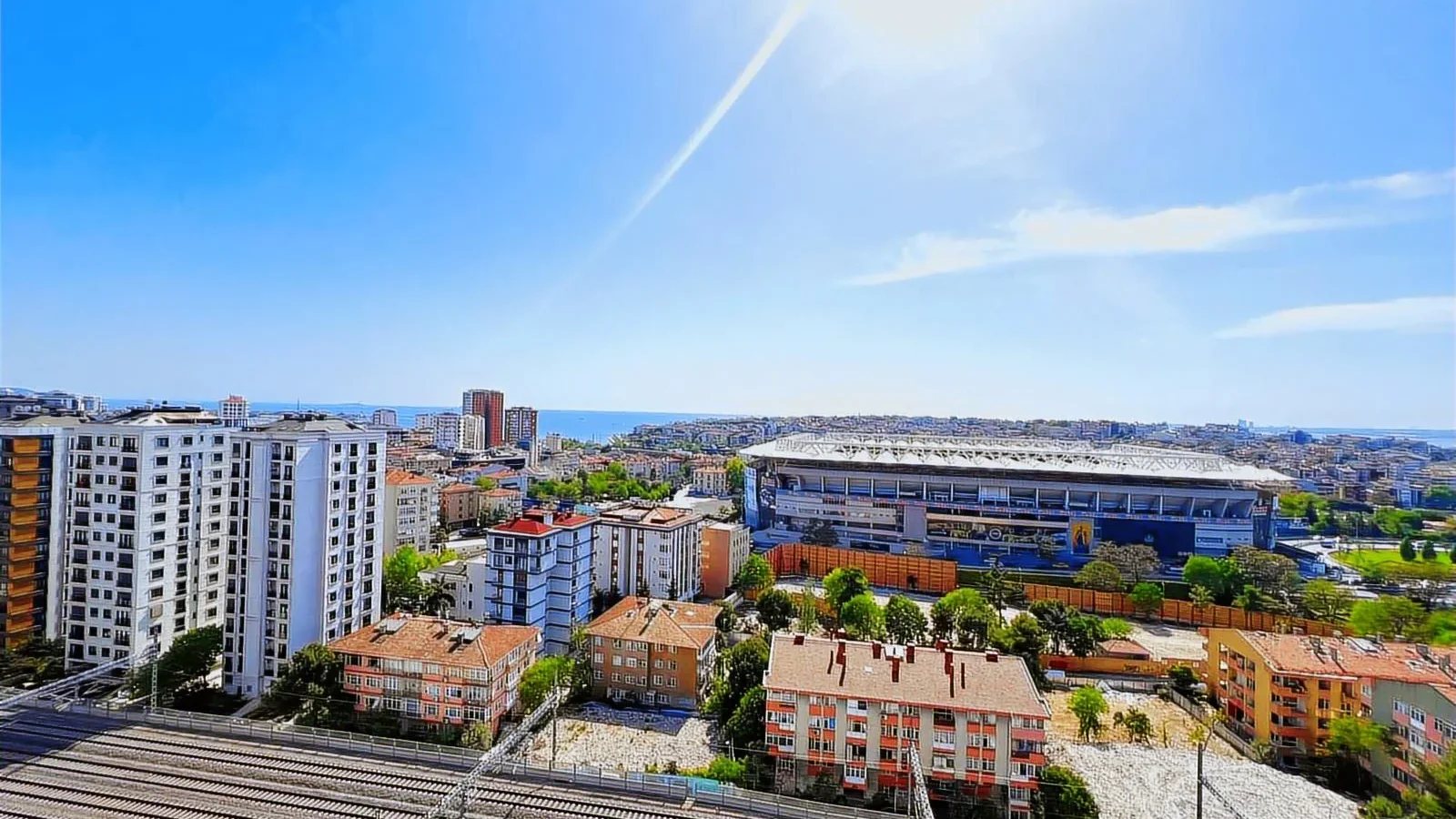 Taşınmaya Hazır-deniz Manzaralı, 34 M² Salon, Balkonlu 3+1 Daire