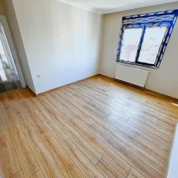 Taşınmaya Hazır-deniz Manzaralı, 34 M² Salon, Balkonlu 3+1 Daire