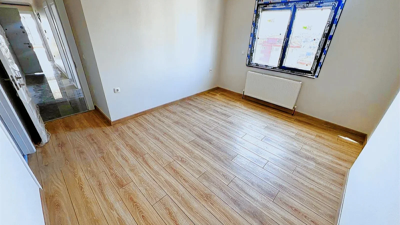 Taşınmaya Hazır-deniz Manzaralı, 34 M² Salon, Balkonlu 3+1 Daire