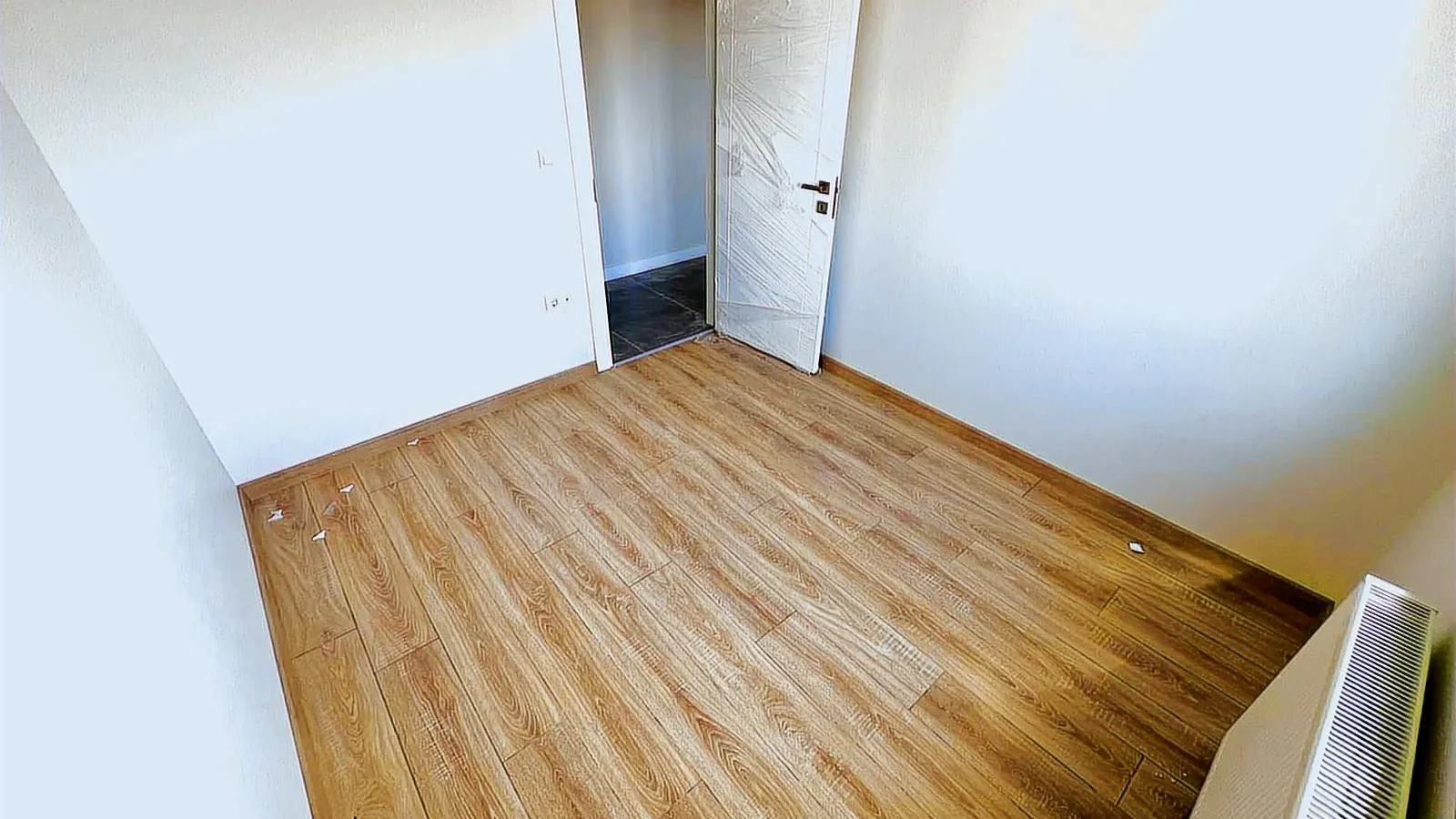 Taşınmaya Hazır-deniz Manzaralı, 34 M² Salon, Balkonlu 3+1 Daire