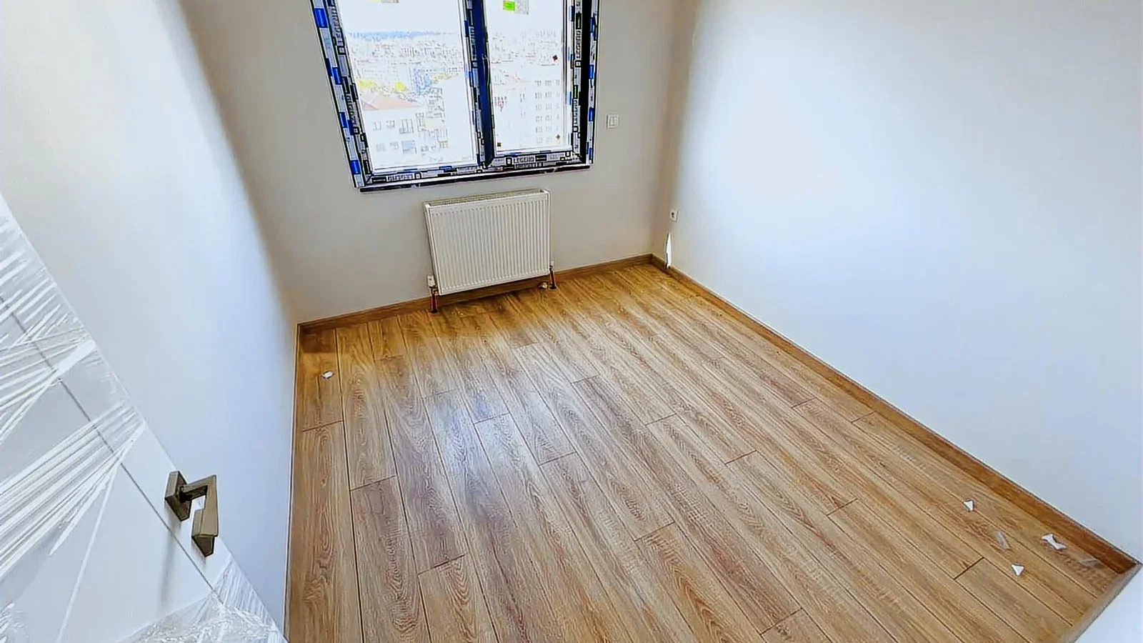 Taşınmaya Hazır-deniz Manzaralı, 34 M² Salon, Balkonlu 3+1 Daire