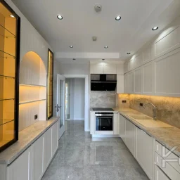 Laci̇vertcadde Ethemefendi̇ Cad. Havuzlu Ve Güvenli̇kli̇ Ni̇da Parkta 120m² Net 3+1