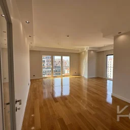 Laci̇vertcadde Ethemefendi̇ Cad. Havuzlu Ve Güvenli̇kli̇ Ni̇da Parkta 120m² Net 3+1