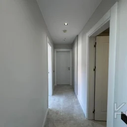 Laci̇vertcadde Ethemefendi̇ Cad. Havuzlu Ve Güvenli̇kli̇ Ni̇da Parkta 120m² Net 3+1