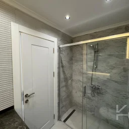Laci̇vertcadde Ethemefendi̇ Cad. Havuzlu Ve Güvenli̇kli̇ Ni̇da Parkta 120m² Net 3+1