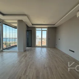 Laci̇vertcadde Kalamiş Deni̇z Manzarali Sıfır 105m² Net  3+1 