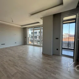 Laci̇vertcadde Kalamiş Deni̇z Manzarali Sıfır 105m² Net  3+1 
