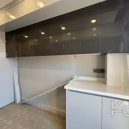 Laci̇vertcadde Kalamiş Deni̇z Manzarali Sıfır 105m² Net  3+1 