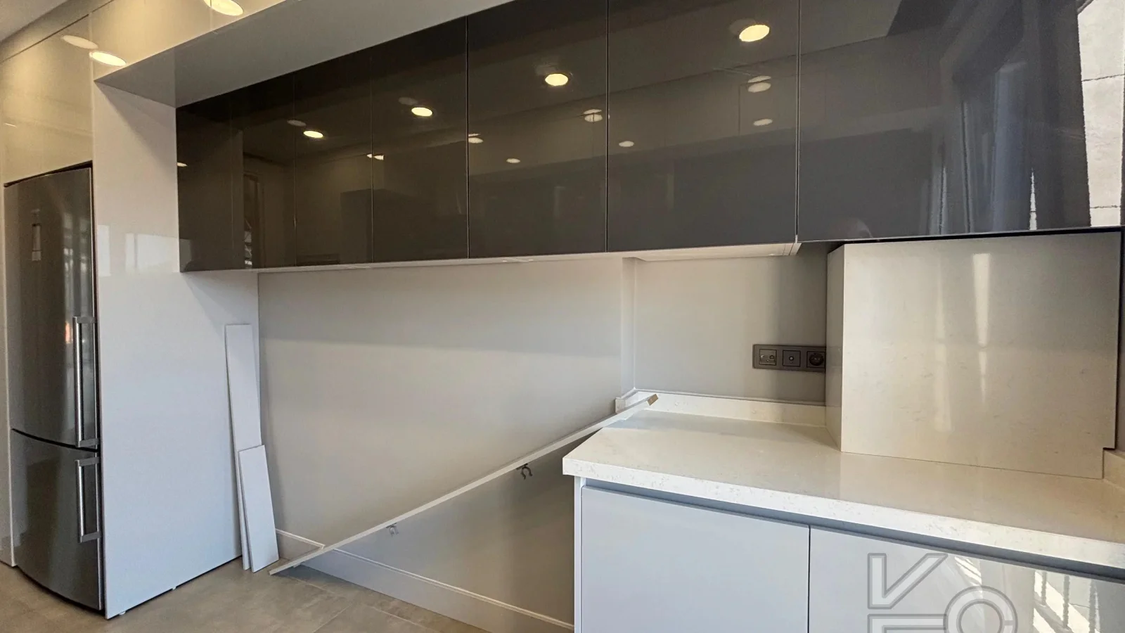 Laci̇vertcadde Kalamiş Deni̇z Manzarali Sıfır 105m² Net  3+1 