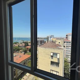 Laci̇vertcadde Kalamiş Deni̇z Manzarali Sıfır 105m² Net  3+1 