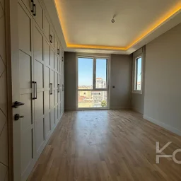 Laci̇vertcadde Kalamiş Deni̇z Manzarali Sıfır 105m² Net  3+1 