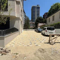 Laci̇vertcadde Kalamiş Deni̇z Manzarali Sıfır 105m² Net  3+1 