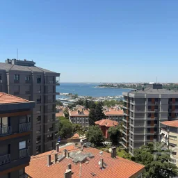 Laci̇vertcadde Kalamiş Deni̇z Manzarali Sıfır 105m² Net  3+1 