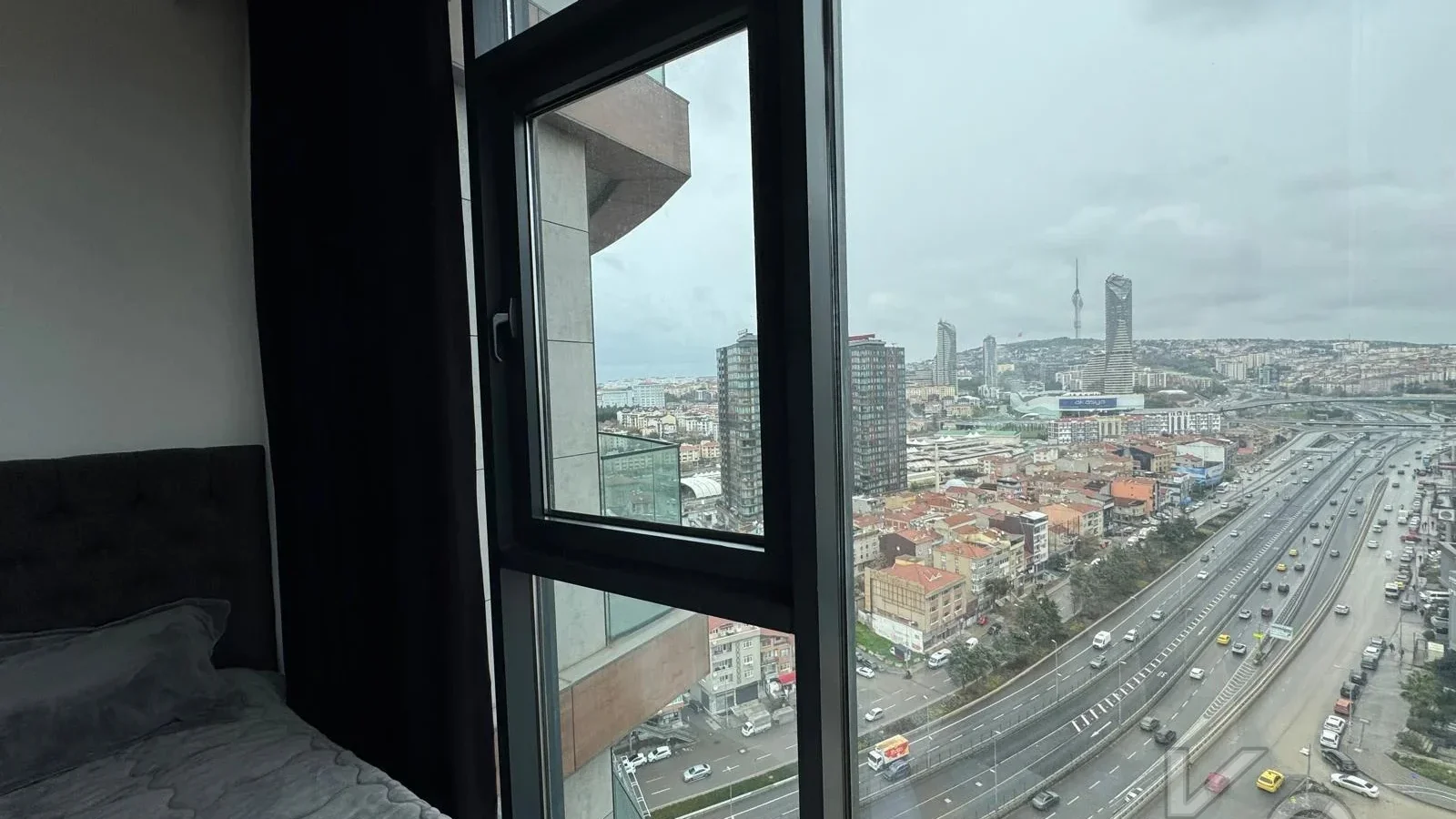 Laci̇vertcadde Ödüllü Proje Forti̇s Si̇nanli Si̇tesi̇nde 102m² 2+1