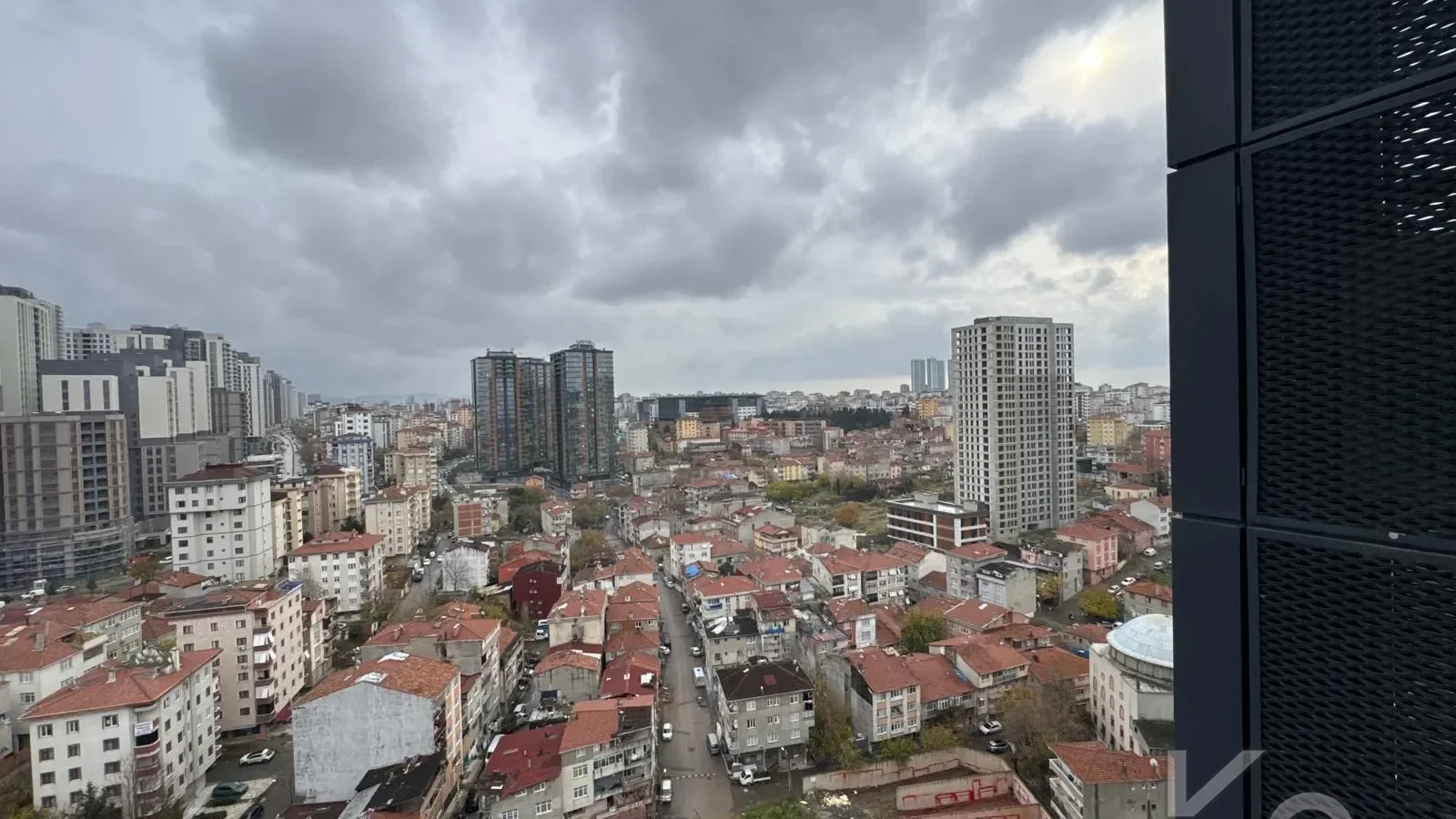 Laci̇vertcadde Ödüllü Proje Forti̇s Si̇nanli Si̇tesi̇nde 102m² 2+1
