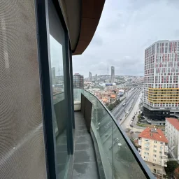 Laci̇vertcadde Ödüllü Proje Forti̇s Si̇nanli Si̇tesi̇nde 102m² 2+1