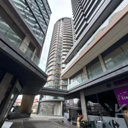 Laci̇vertcadde Ödüllü Proje Forti̇s Si̇nanli Si̇tesi̇nde 102m² 2+1