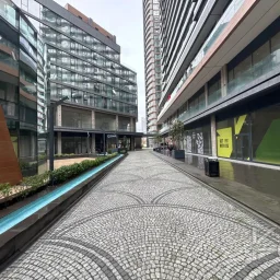 Laci̇vertcadde Ödüllü Proje Forti̇s Si̇nanli Si̇tesi̇nde 102m² 2+1