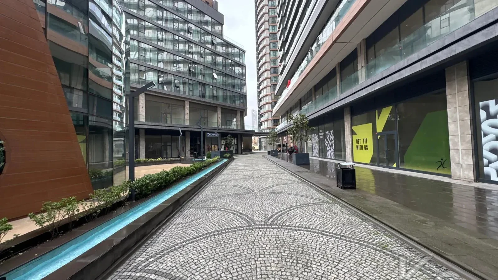 Laci̇vertcadde Ödüllü Proje Forti̇s Si̇nanli Si̇tesi̇nde 102m² 2+1