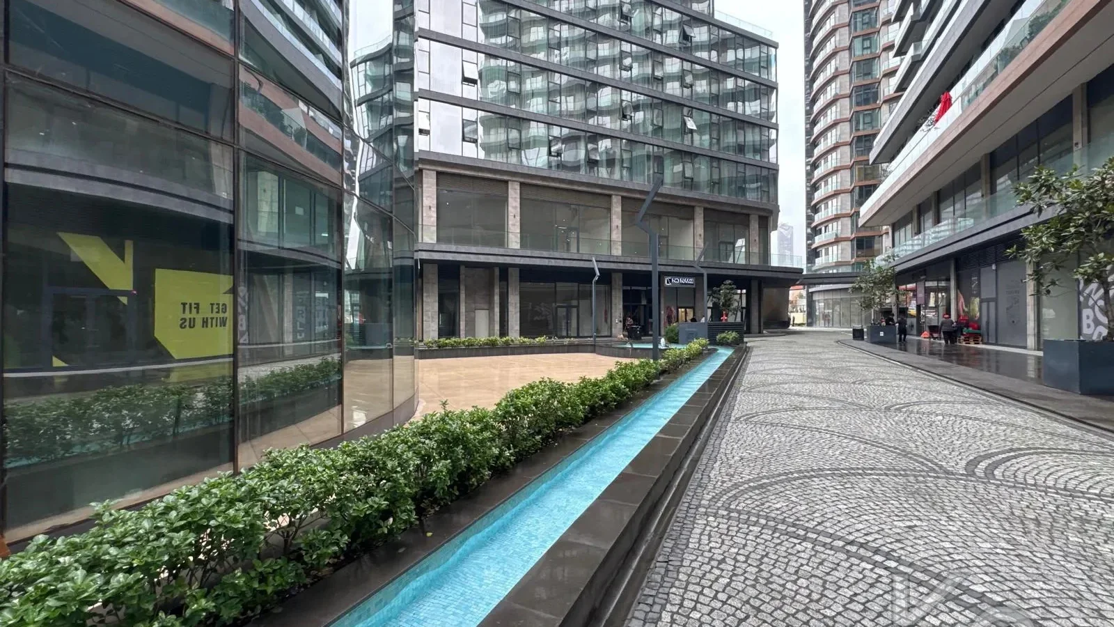 Laci̇vertcadde Ödüllü Proje Forti̇s Si̇nanli Si̇tesi̇nde 102m² 2+1