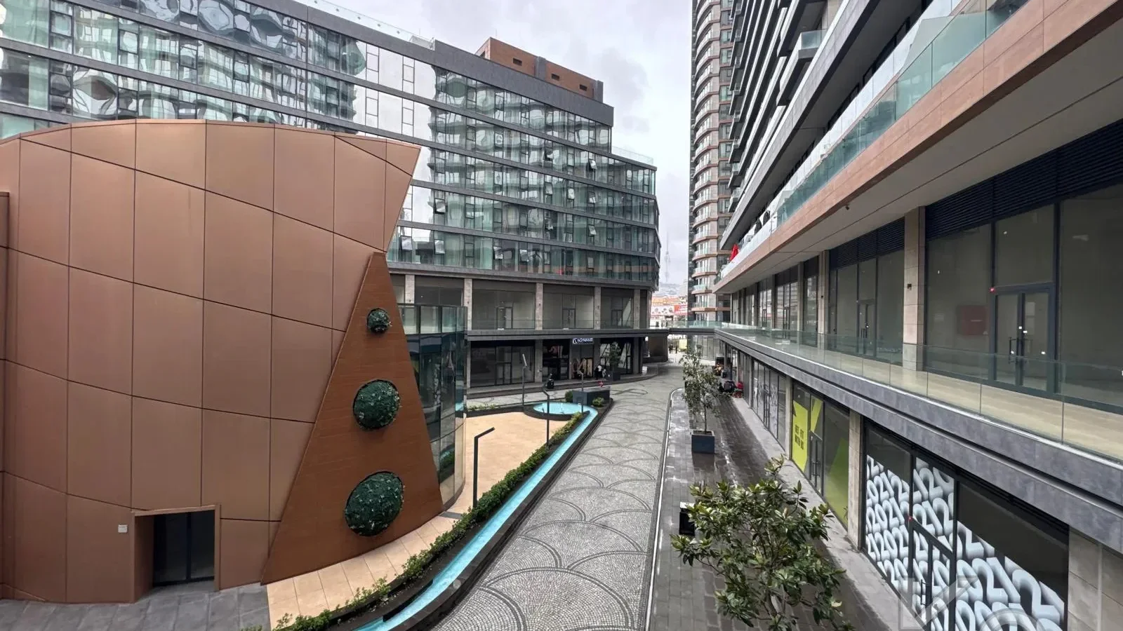 Laci̇vertcadde Ödüllü Proje Forti̇s Si̇nanli Si̇tesi̇nde 102m² 2+1