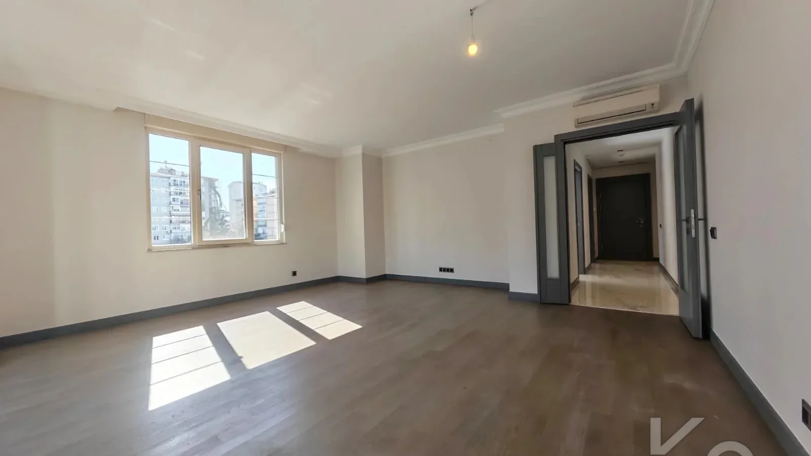 Academy Bağdat Caddesi̇ 100m Mesafede 150m2 Yeni̇ Bi̇na 4+1