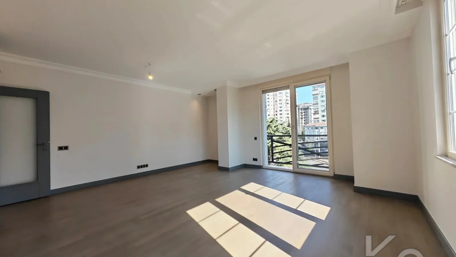 Academy Bağdat Caddesi̇ 100m Mesafede 150m2 Yeni̇ Bi̇na 4+1