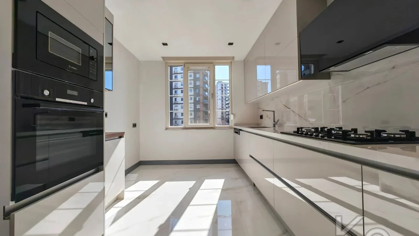Academy Bağdat Caddesi̇ 100m Mesafede 150m2 Yeni̇ Bi̇na 4+1