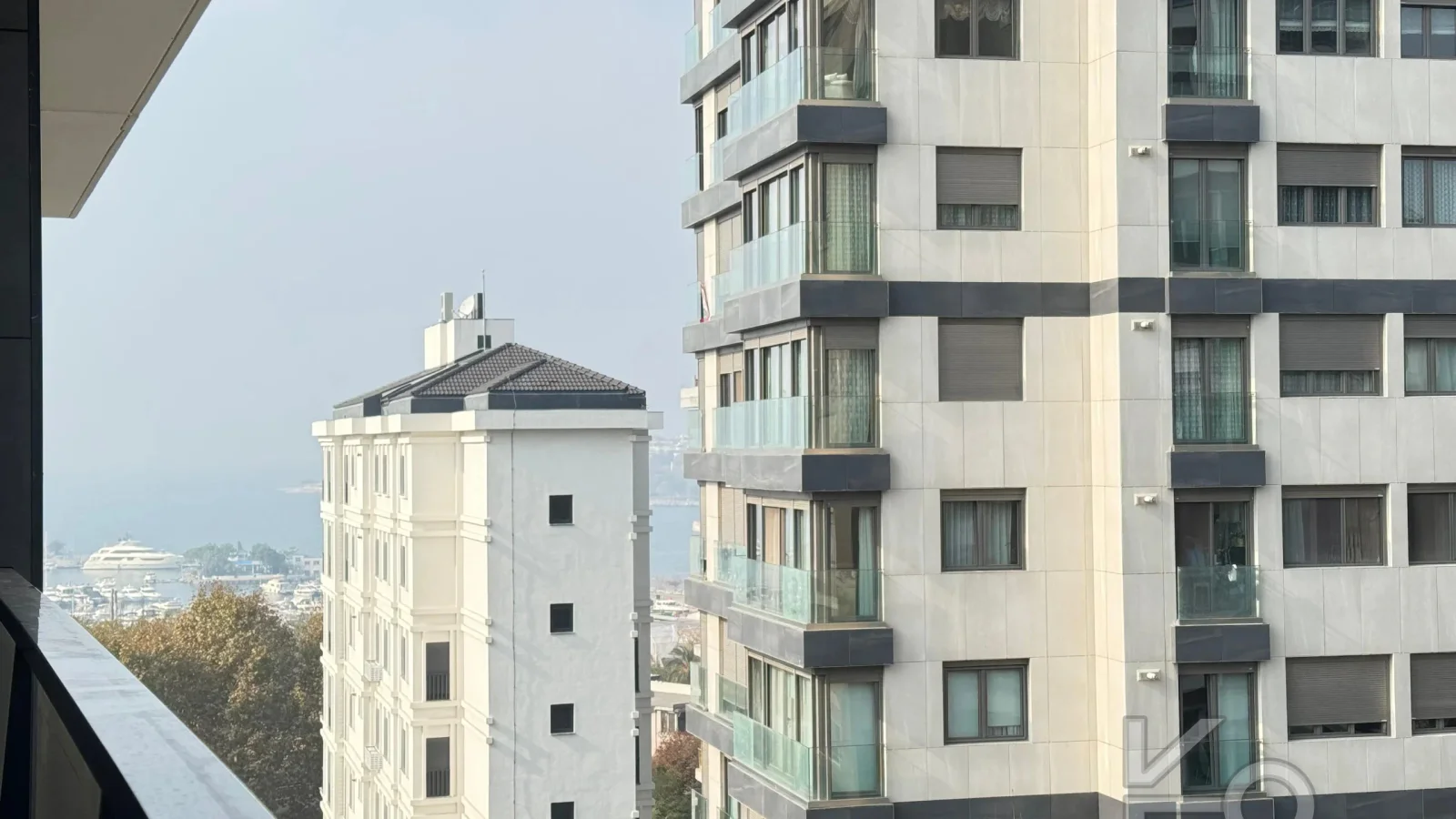 Academy Fenerbahçe Wyndham Otel Karşisi Sifir Balkonlu 125m2 Net 3+1