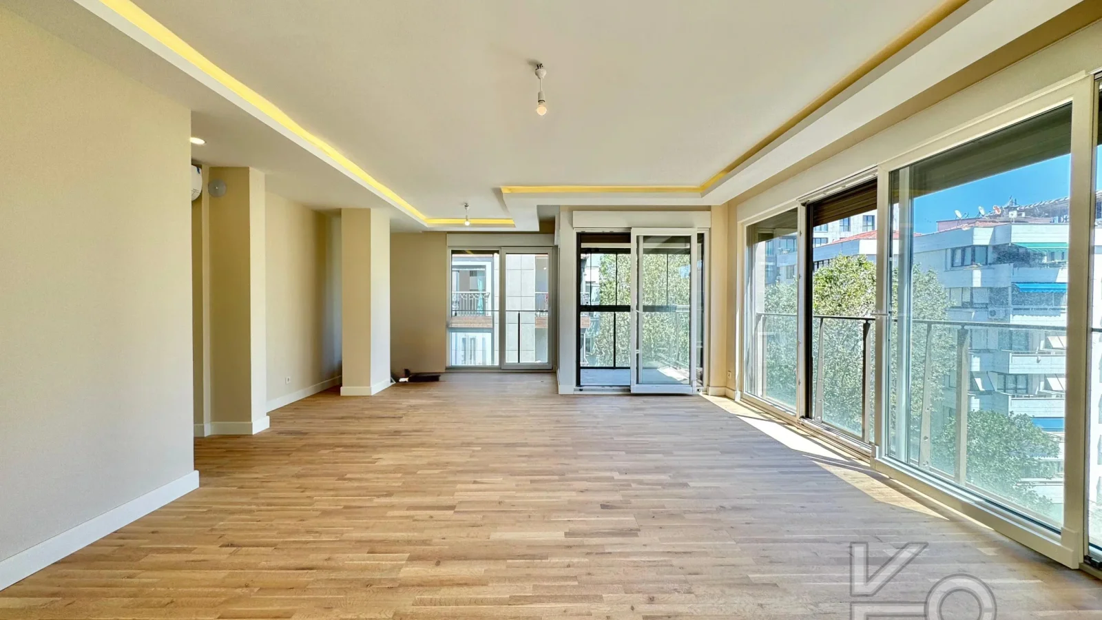 Academy Çiftehavuzlar Sıfır Binada 165m2 Önü Açık Balkonlu Süper Lux 3+1