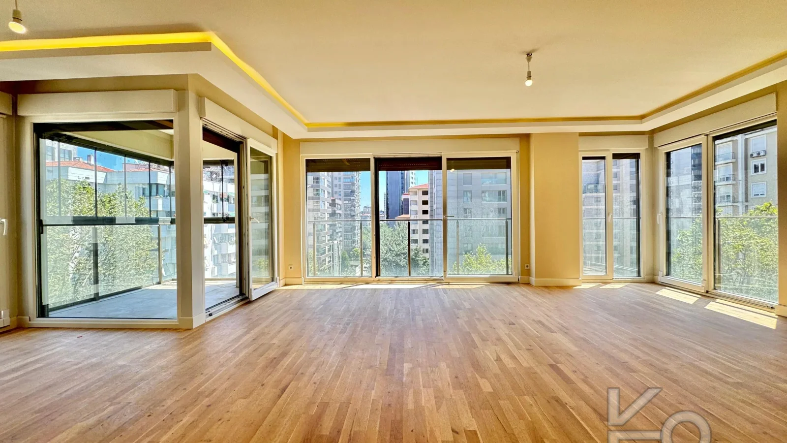 Academy Çiftehavuzlar Sıfır Binada 165m2 Önü Açık Balkonlu Süper Lux 3+1