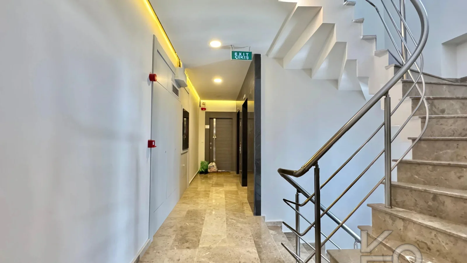 Academy Çiftehavuzlar Sıfır Binada 165m2 Önü Açık Balkonlu Süper Lux 3+1